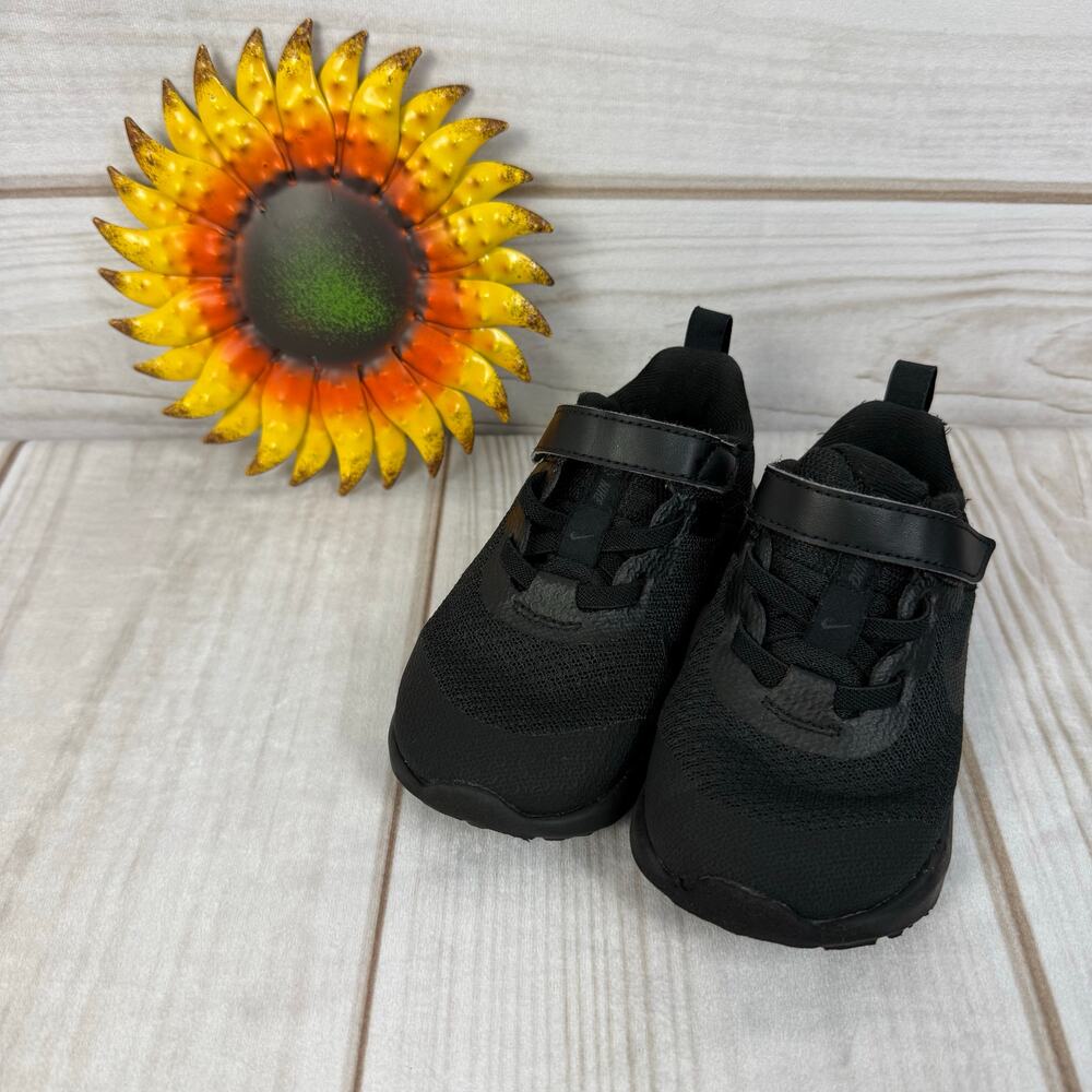 nike toddler‎ revolution sneakers 8C